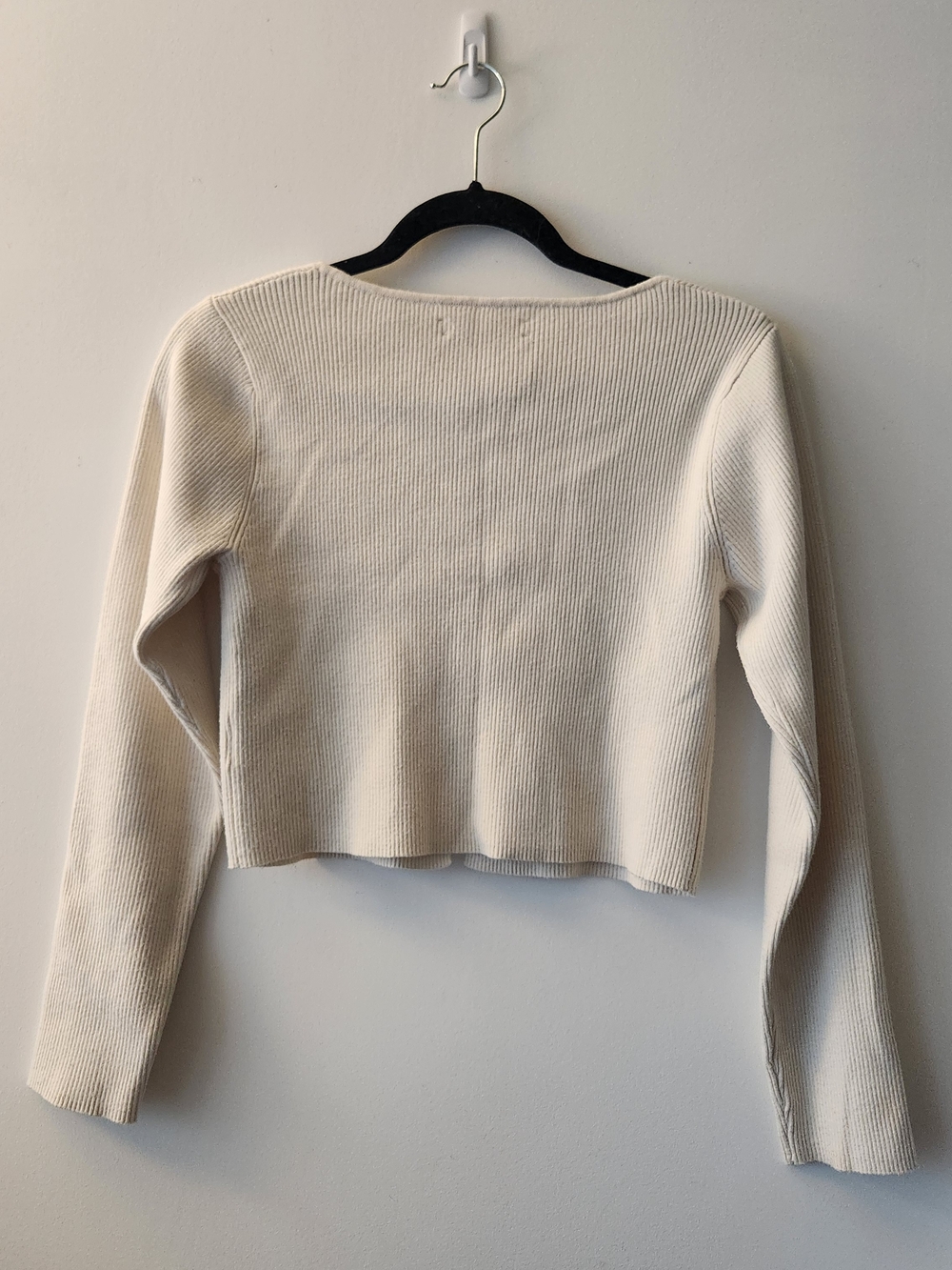 OAK + FORT Cream Ribbed Scoop-Neck Button Crop Top - Picture 2 of 6